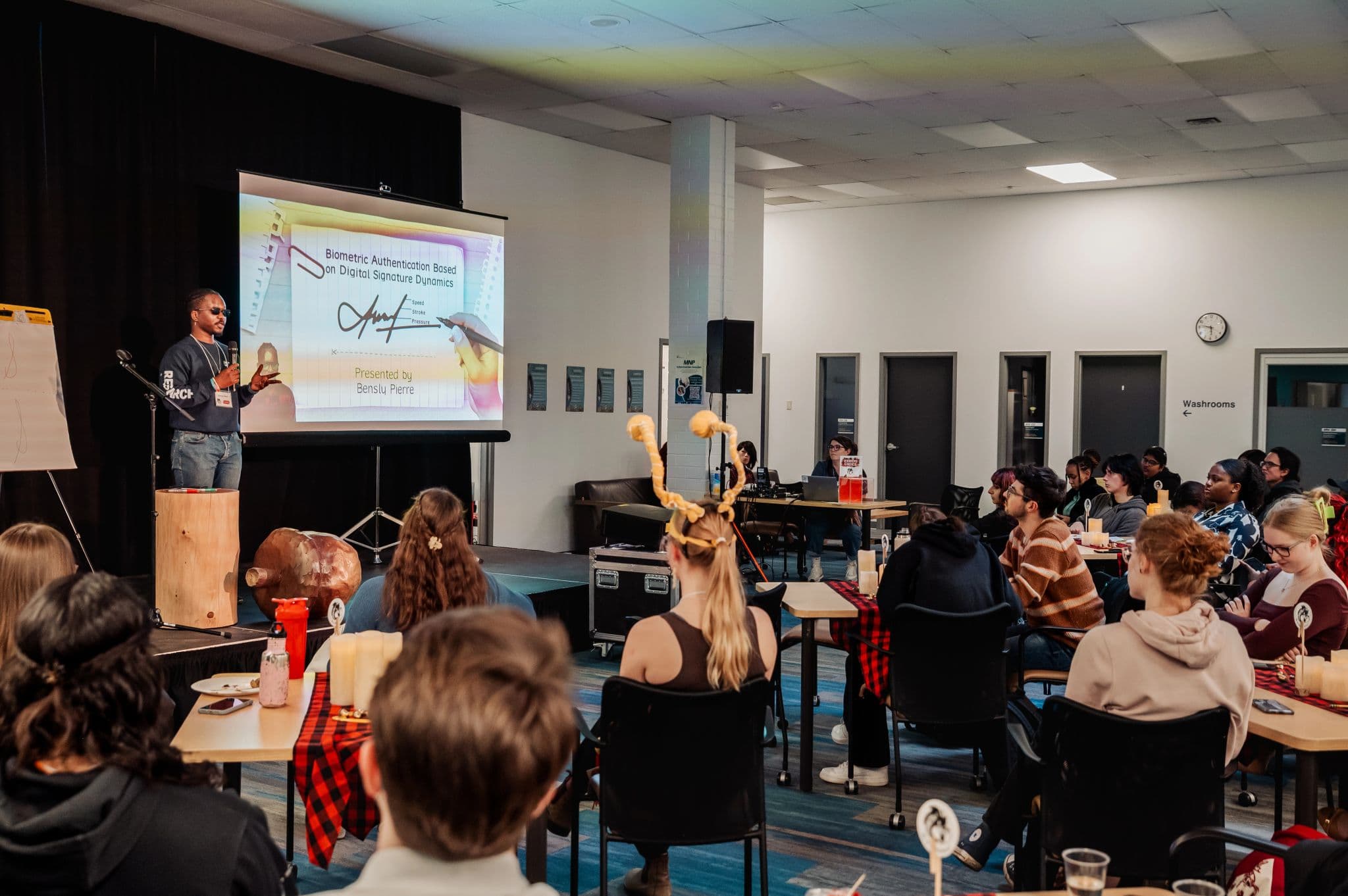 In a Nutshell: Biometric Authentication Based on Digital Signature Dynamics